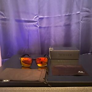 Oakley Holbrook 009102 polarized prizm Ruby lens matte black frame sunglasses